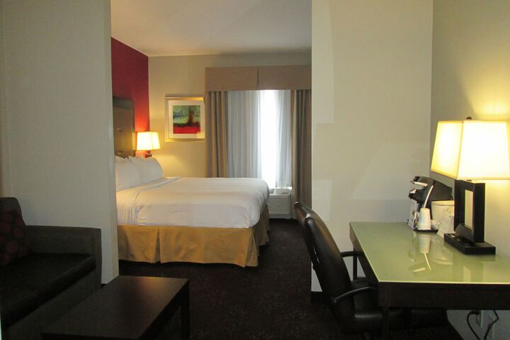 Room 37 of 81