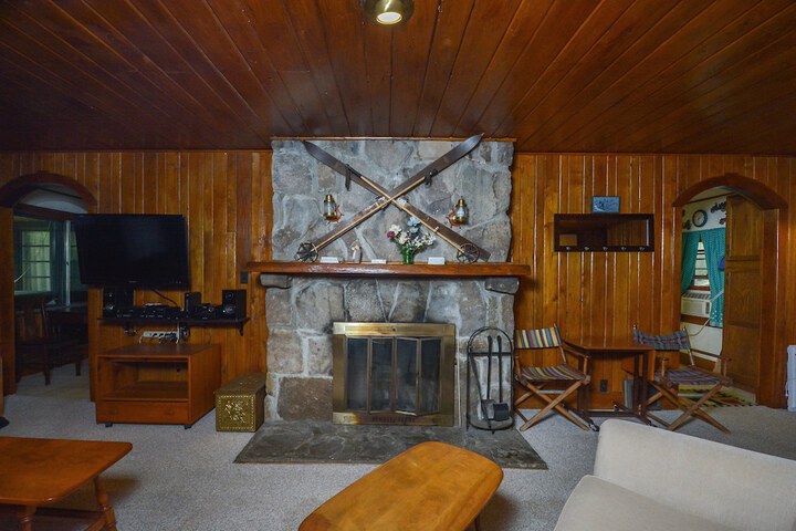 Simpsons Sanctuary by Taylor Made Deep Creek