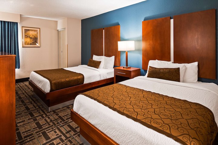 Best Western Plus Richmond Airport Hotel