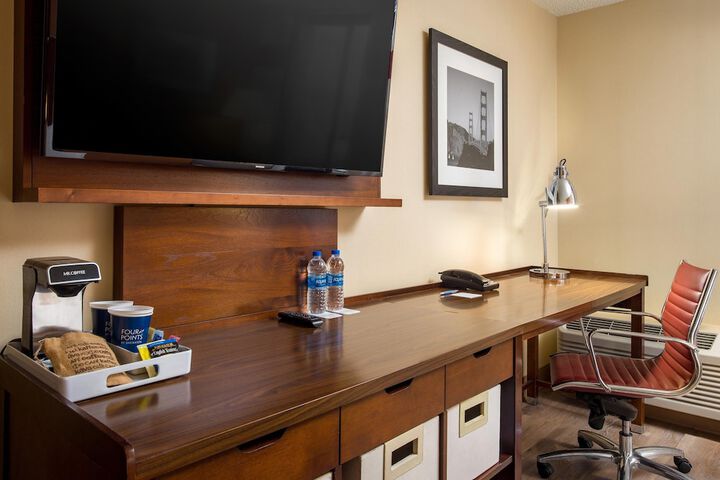 Room 15 of 40