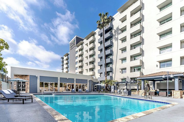 Four Points by Sheraton Los Angeles Westside