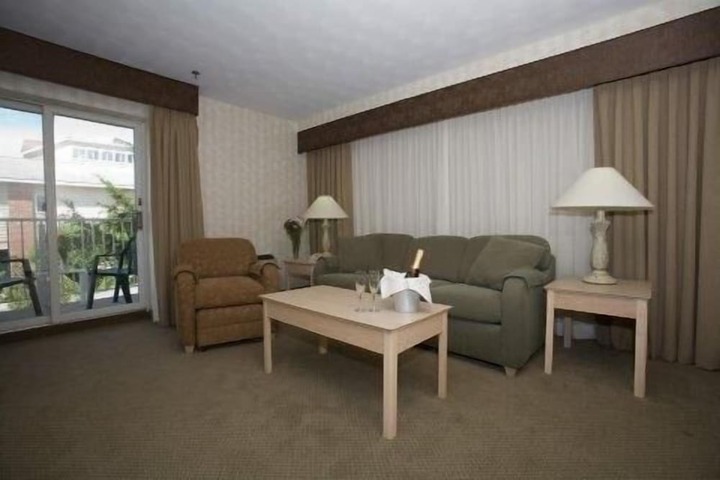 Room 20 of 33