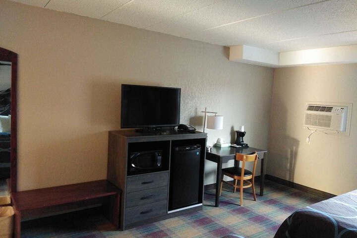 Room 23 of 41