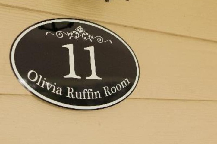 Room 77 of 109