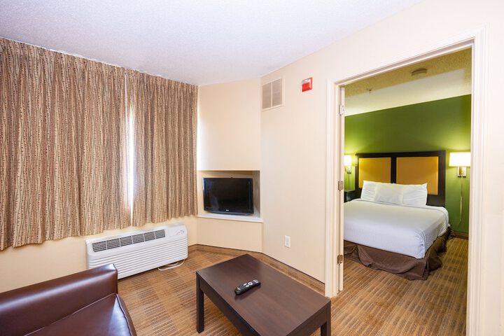 Room 16 of 27