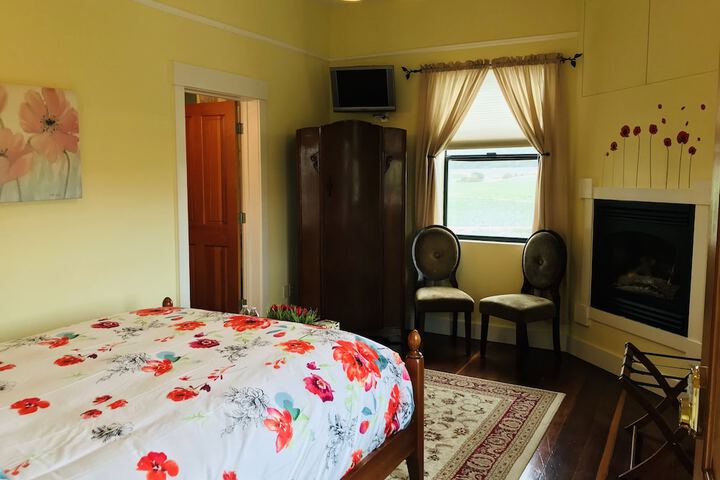 Room 44 of 74