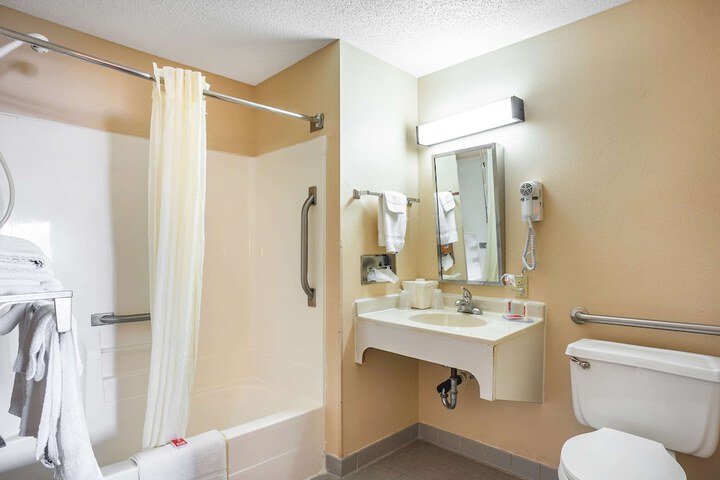 Room 18 of 26