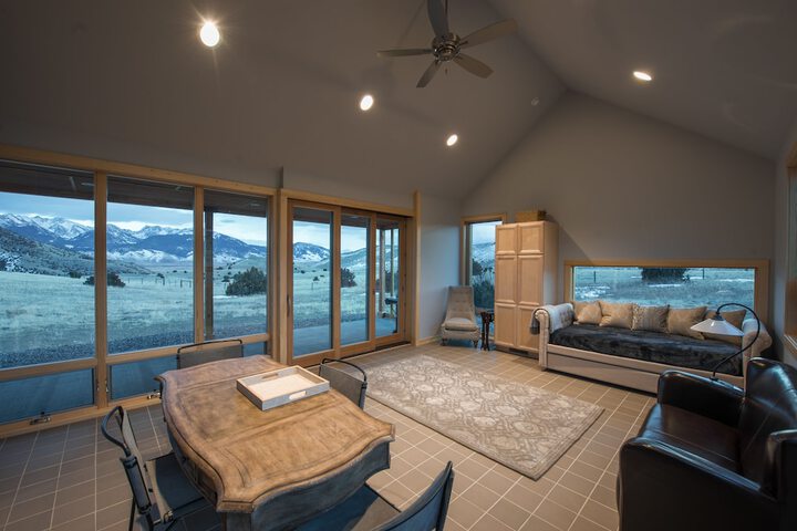 Room 13 of 25