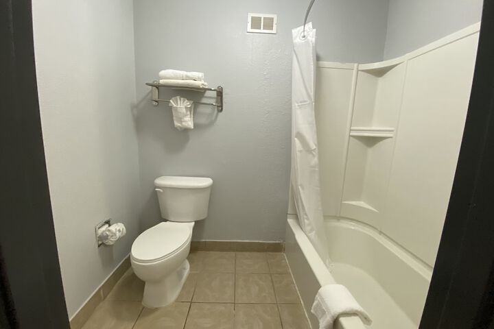 Room 11 of 29