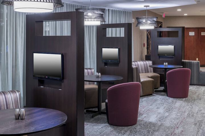 Courtyard by Marriott West Orange