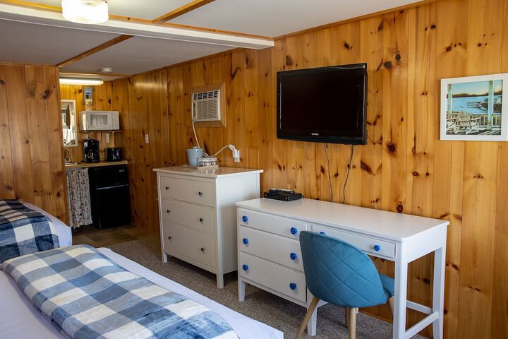 Isleview Motel and Cottages