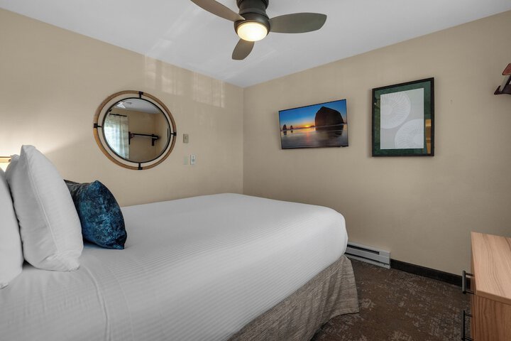 Room 11 of 34
