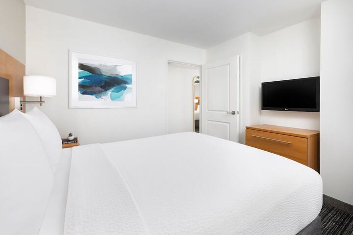 Room 25 of 49