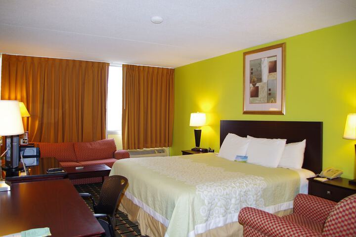 Room 9 of 43