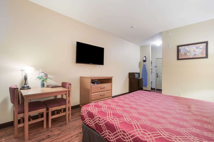 Room 14 of 38