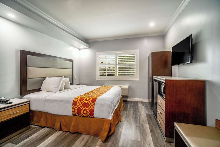 Rodeway Inn & Suites Pasadena