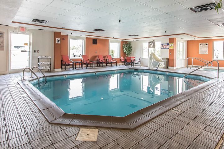 Pool 10 of 61
