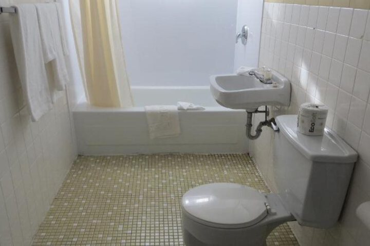 ISLAND VIEW MOTEL