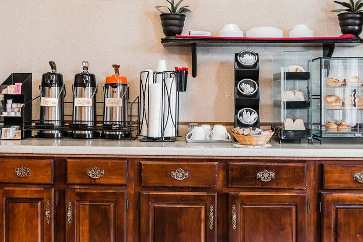 Breakfast/Coffee Service 19 of 21