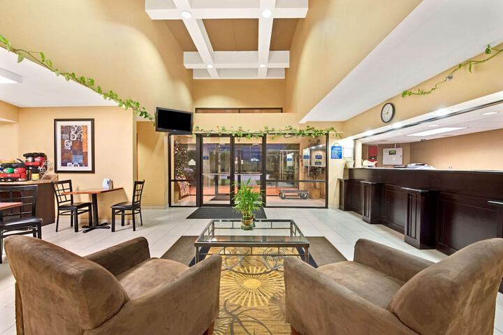 Hotel Interior 4 of 13