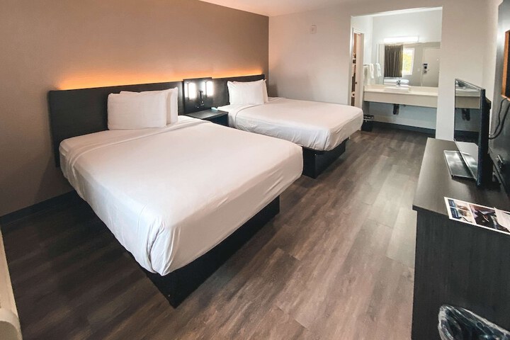 Room 17 of 29