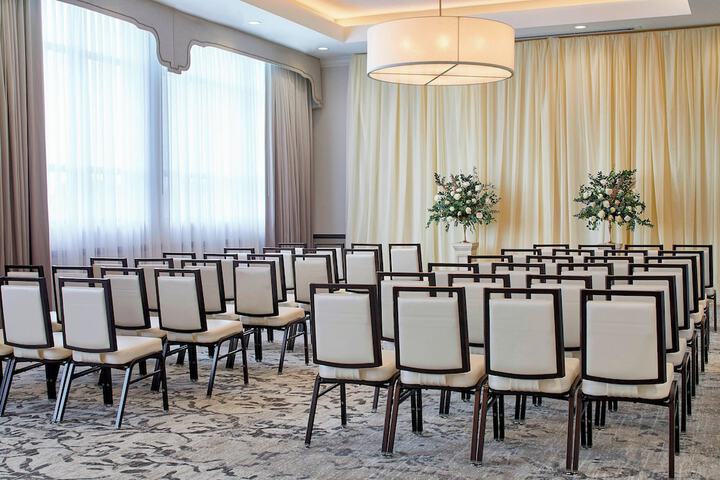 Ballroom/Hall 82 of 94