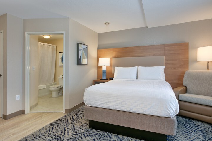 Room 15 of 51