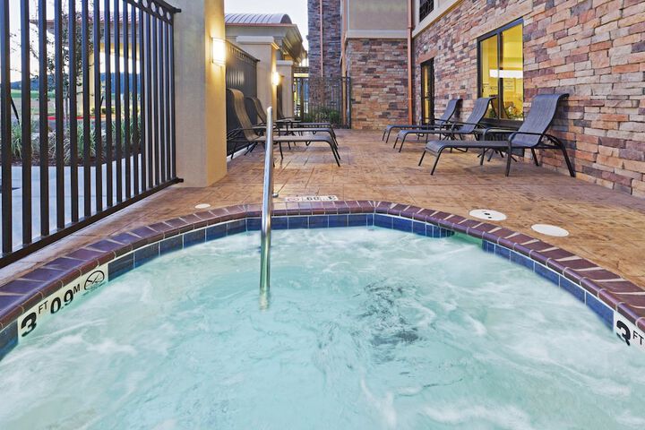 Pool 5 of 24