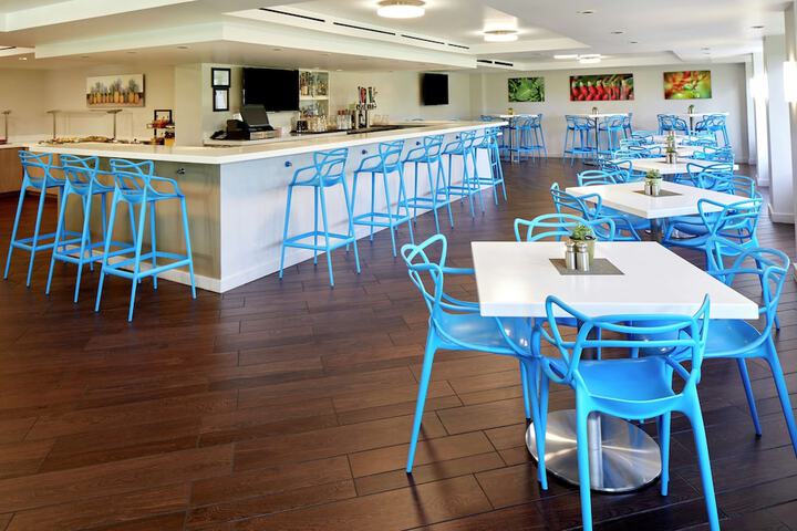 DoubleTree by Hilton Hotel Alana - Waikiki Beach