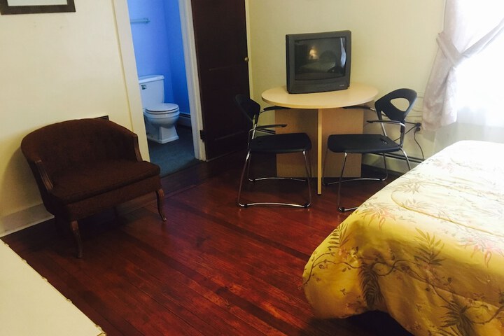 Room 31 of 82