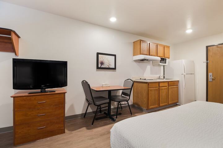 Room 32 of 50