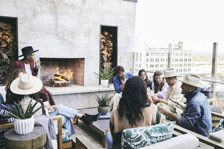 Lounge 90 of 108