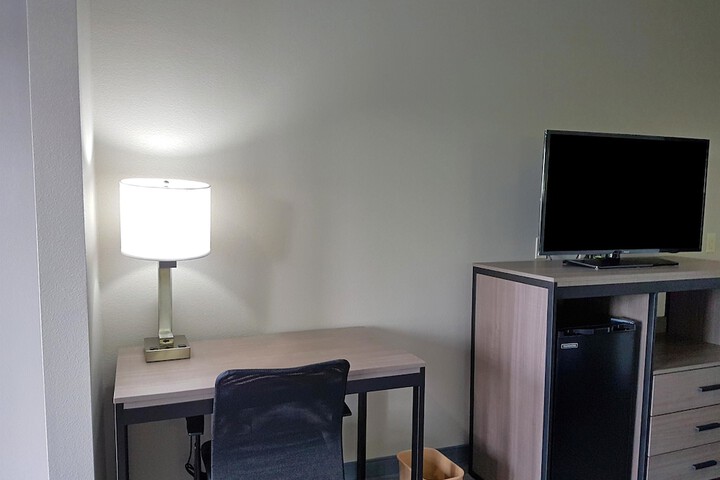 Empire Inn Cypress