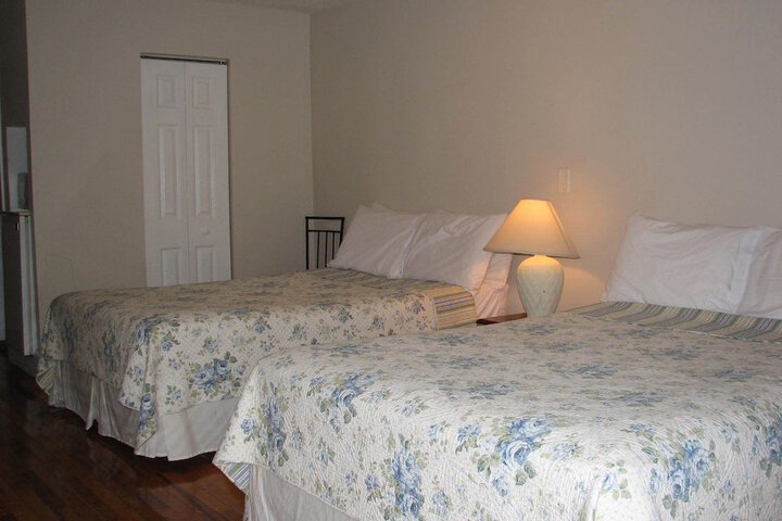 Room 12 of 20