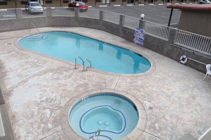 Pool 8 of 30