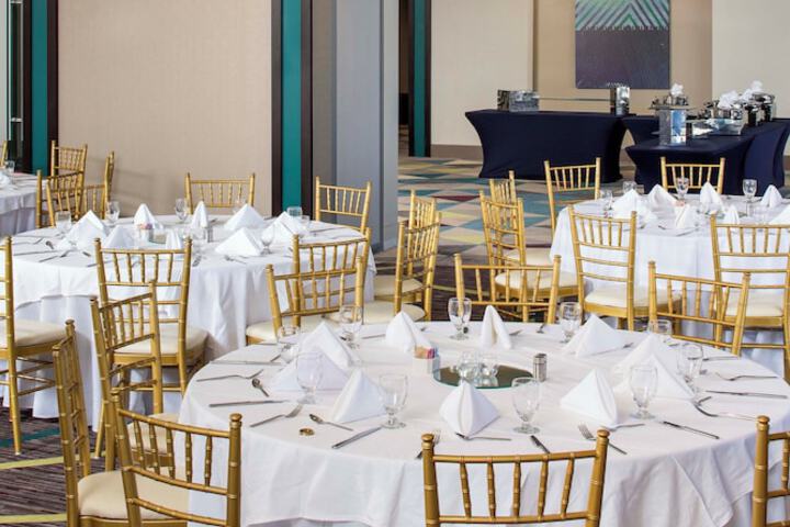 Ballroom/Hall 62 of 67