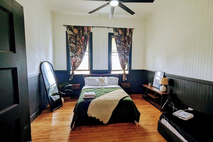 Howzit Hostels Hawaii