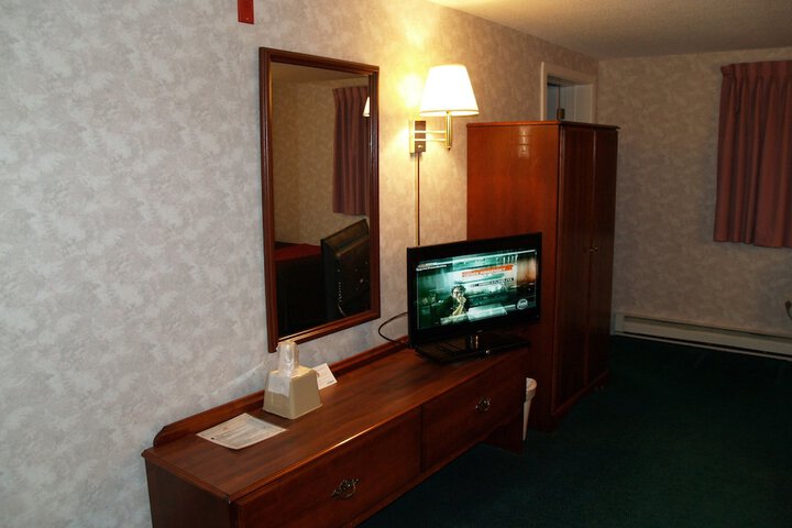 Bangor Inn & Suites
