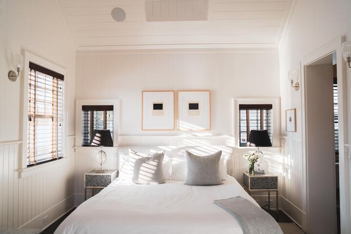 Room 33 of 59