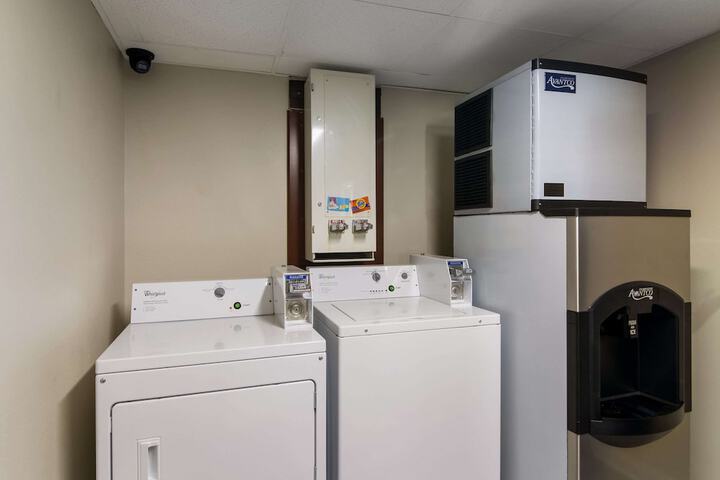 Quality Inn Aurora - Naperville Area