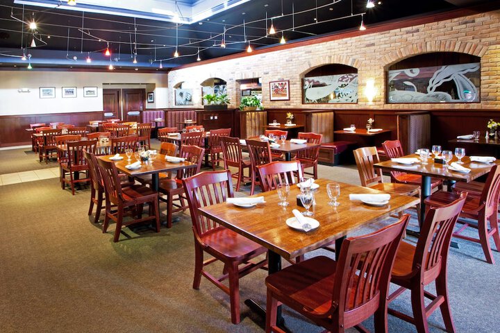 Dining 40 of 47