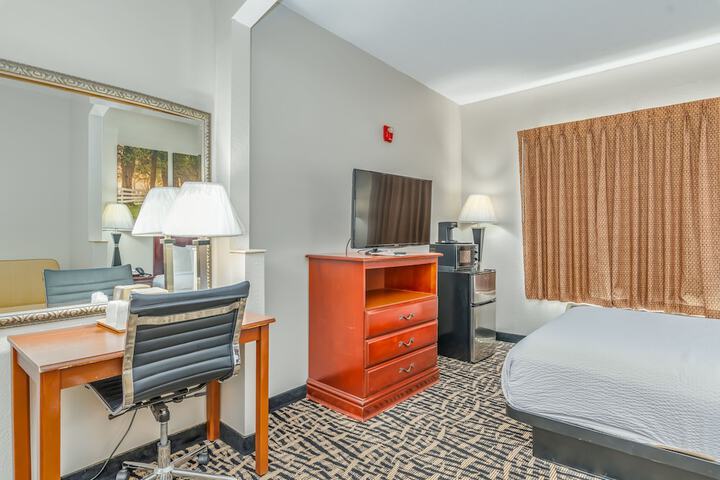 Room 15 of 25