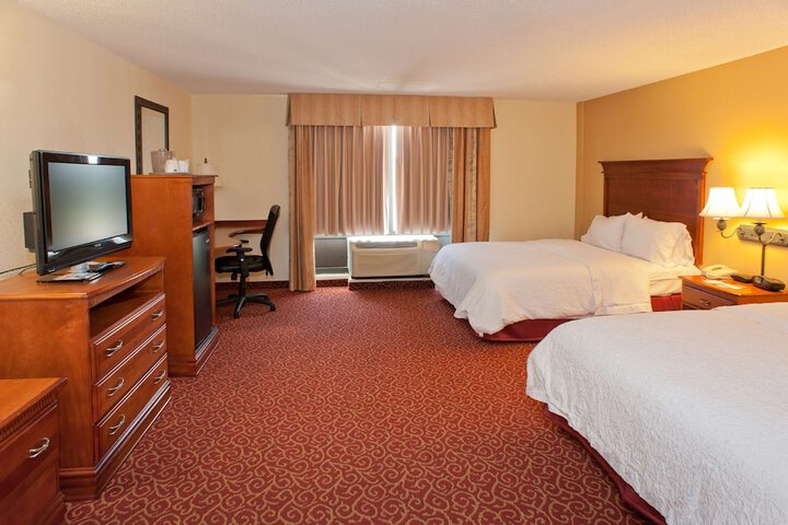 Hampton Inn & Suites McComb