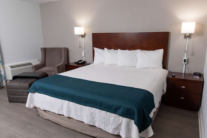 Room 5 of 22