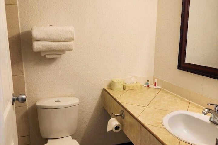Room 8 of 21