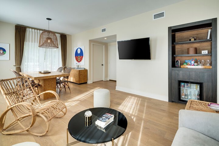 Room 46 of 125