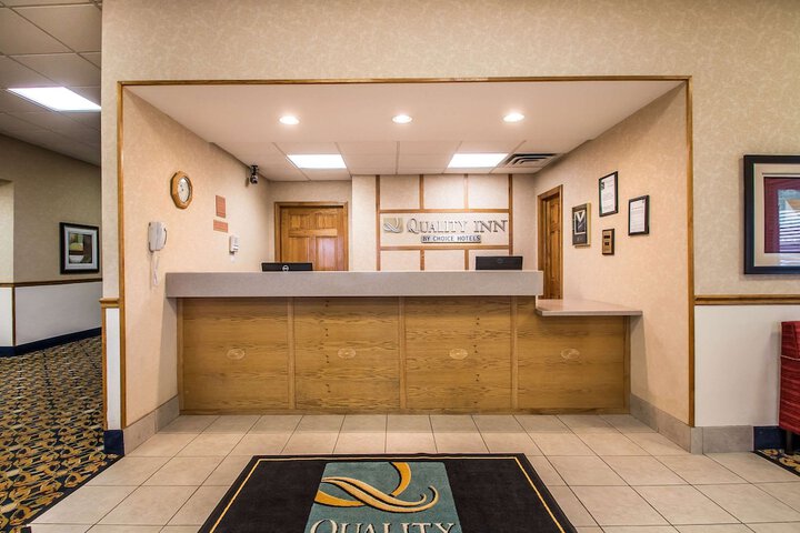 Quality Inn Morris I-80