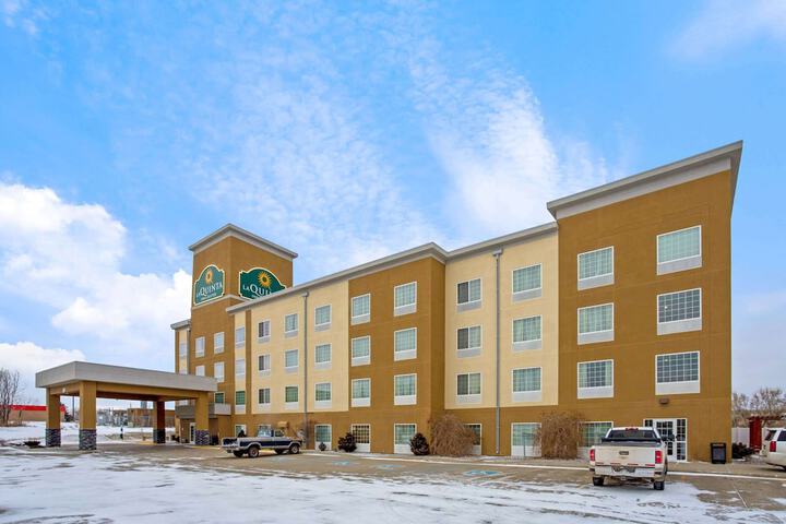 La Quinta Inn & Suites by Wyndham Dickinson