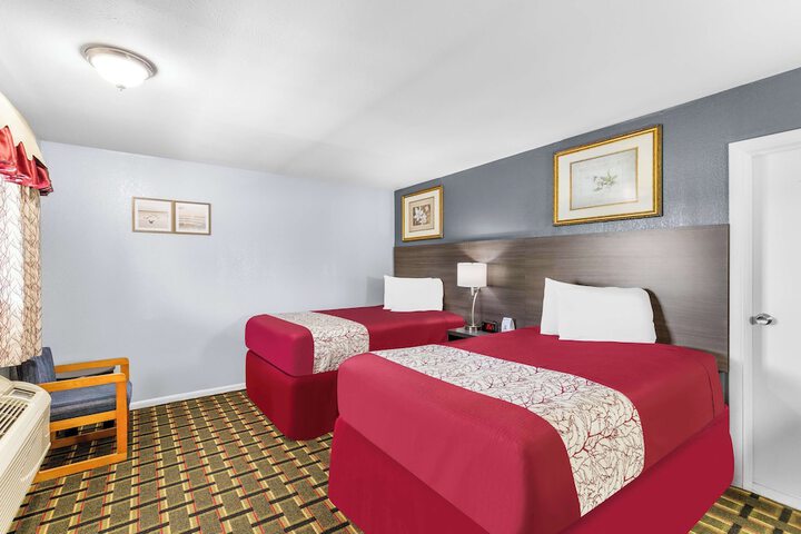Room 15 of 30