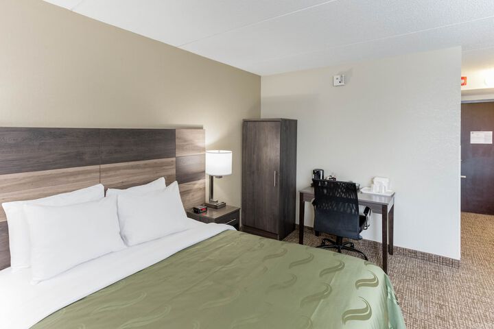 Room 18 of 32